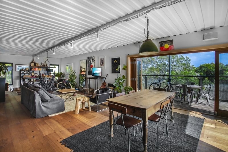 THE BUNDEENA CONTAINER HOUSE