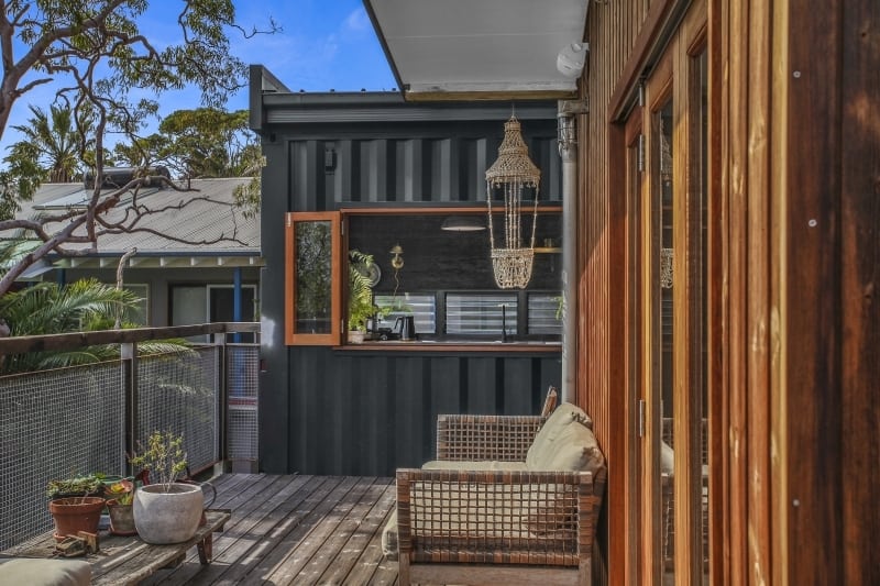 THE BUNDEENA CONTAINER HOUSE