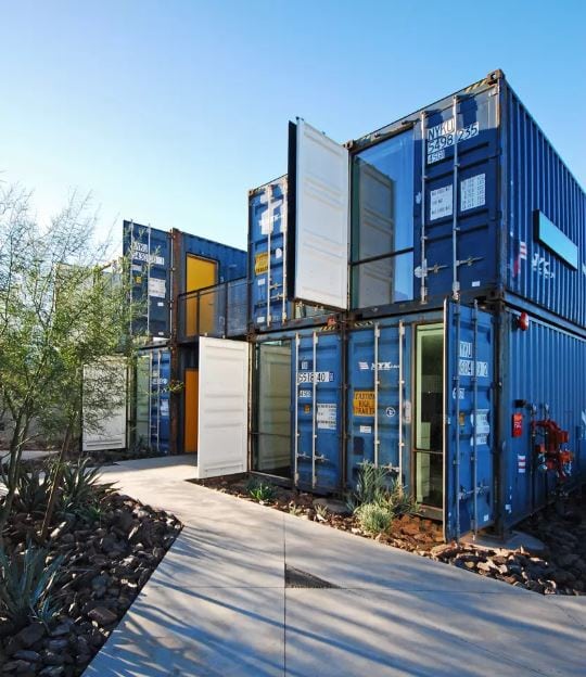 CONTAINERS ON GRAND APT #A202