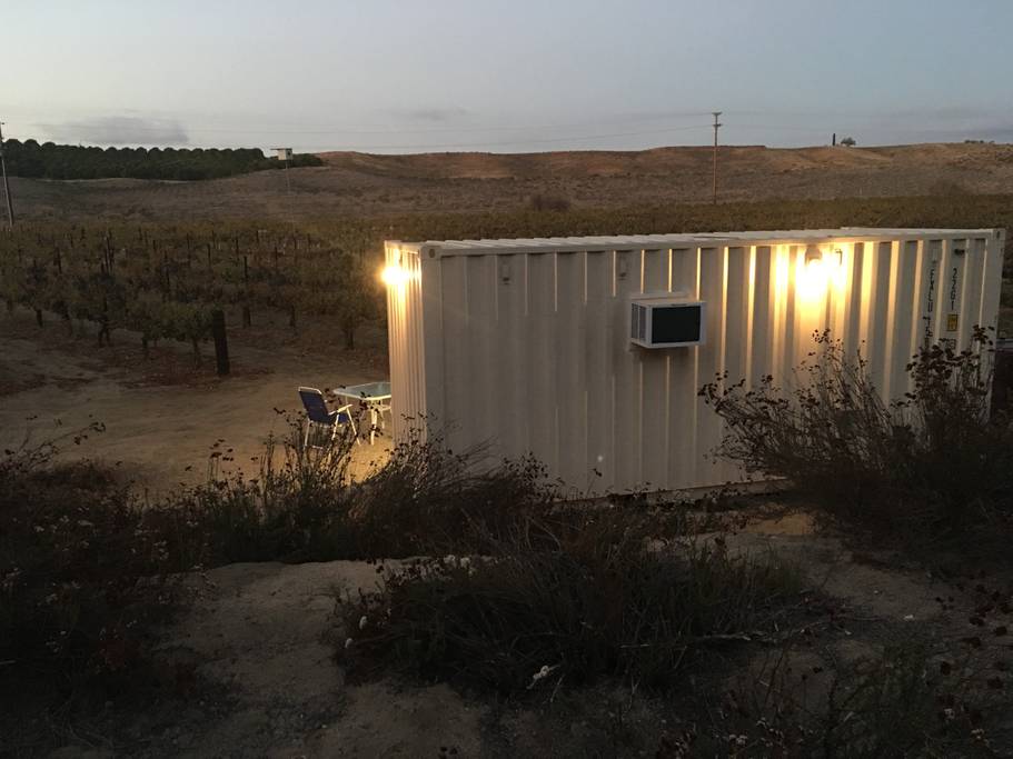 CALIFORNIAN VINEYARD CONTAINER STUDIO