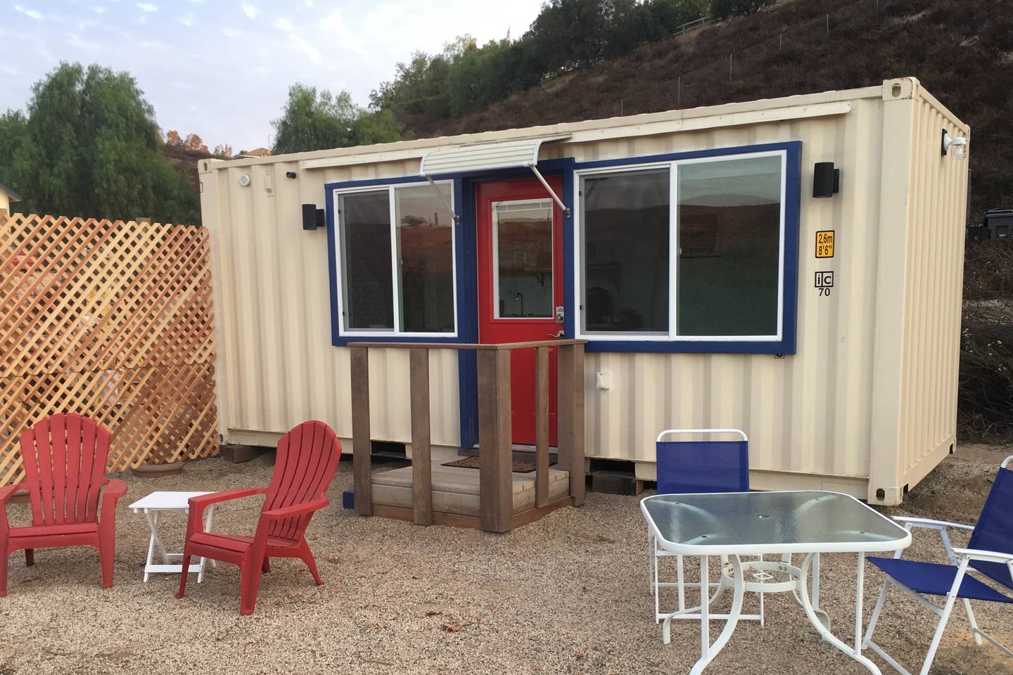 CALIFORNIAN VINEYARD CONTAINER STUDIO