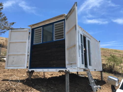 NIEVES TINY CONTAINER HOME