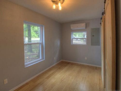 OAK STREET CONTAINER HOUSE