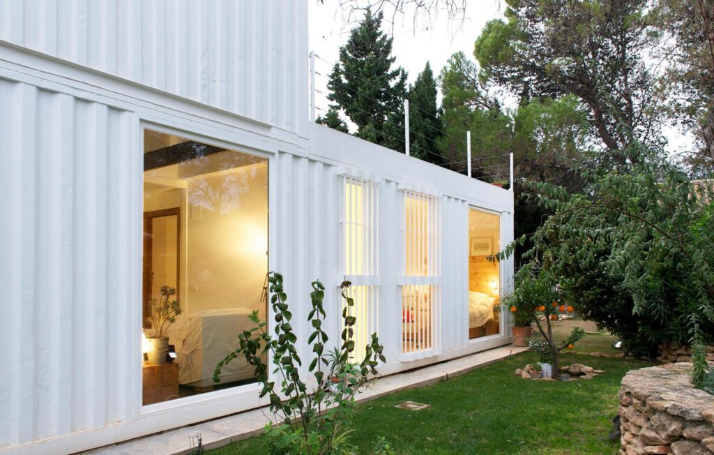 CDB2016 SHIPPING CONTAINER HOME