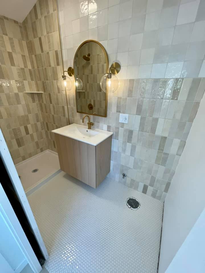 Modern Lincoln, NE Container Home Bathroom - Josh Nix