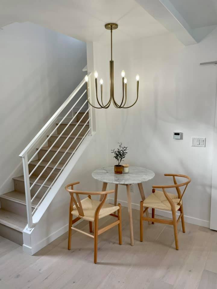 Modern Lincoln, NE Conatiner Home Dining Area - Josh Nix