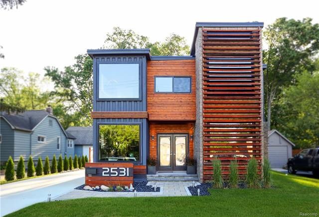 Royal-Oak-Shipping-Container-Home-2