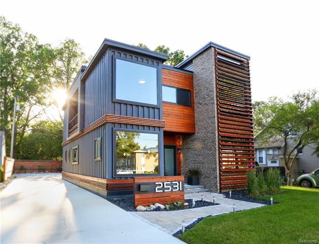 Designing a shipping container home foundation